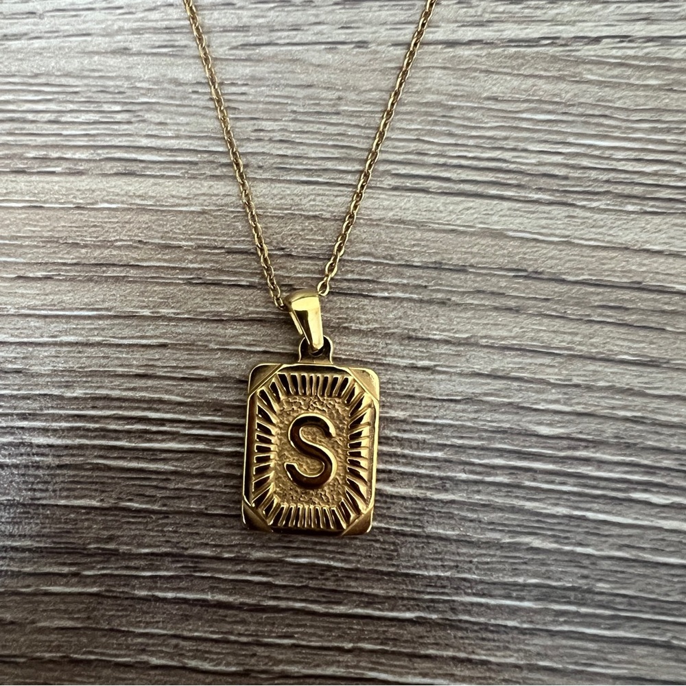 S Initial Gold Pendant Necklace